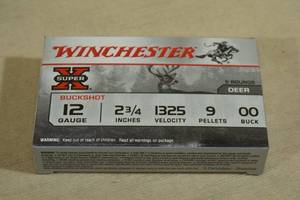 lot 227 image: 5 Winchester Super-X 12 Gauge 2-34 00BK Buckshot Shotshells