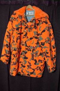 lot 249 image: Blaze Orange Camo Insulated Hunting Jacket -XL Tall