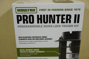 lot 44A image: Moultrie Pro Hunter II Programmable Quick-Lock Feeder Kit