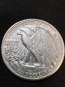 1945-D US WALKING LIBERTY HALF DOLLAR