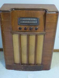 Antique Wards Airline Radio