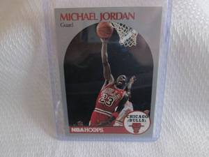 lot 11 image: 1990-91 NBA Hoops Michael Jordan Ca...