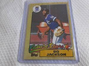 lot 18 image: 1987 Topps Bo Jackson Rookie Card...