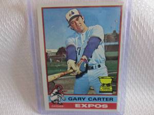 lot 19 image: 1976 Topps Gary Carter Card...