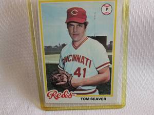 lot 65 image: 1978 Topps Tom Seaver Card...