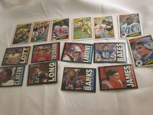 lot 118 image: 1984 & 1985 Topps Football Cards...