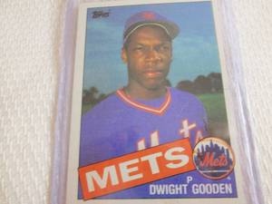 lot 182 image: 1985 Topps Dwight Gooden Rookie Car...