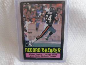 lot 197 image: 1985 Topps Walter Payton Record Bre...