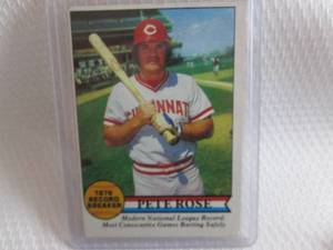 lot 206 image: 1979 Topps Pete Rose Record Breaker...