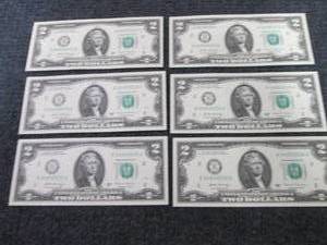 lot 492 image: 6 Uncirculated Sequential $2 Bills...