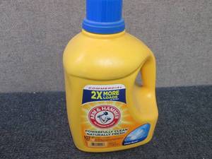 lot 282 image: 4- 144.5 oz Juga Arm & Hammer Laund...