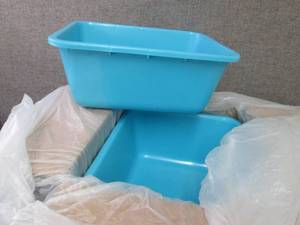 lot 339 image: 12 Rectangular 7.5 qt Wash Basins S...