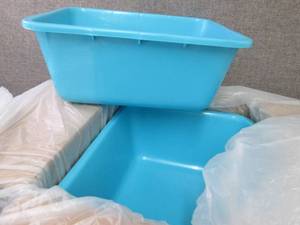 lot 340 image: 12 Rectangular 7.5 qt Wash Basins S...
