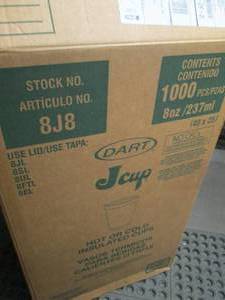 lot 344 image: Dart Disposable ColdHot Cup 8 oz. ...