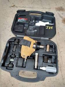 lot 4 image: Porter Cable Pneumatic Palm Nailer