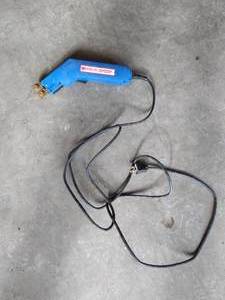 lot 22 image: Wind-lock QC Hot Knife Foam Cutter