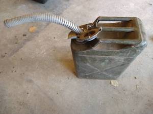 lot 34 image: 5 Gallon USMC Metal Gas Can