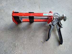 lot 46 image: Cox 2-Component Manual Dispenser