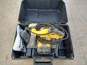 lot 50 image: Dewalt Track Saw