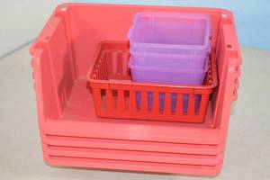 lot 35 image: Assorted Plastic Storage TraysContainers