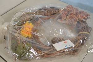lot 7 image: Decorative Twig Wreath Set