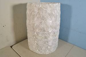 lot 61 image: 8ct White Floral Pattern Lamp Shades