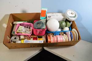 lot 76 image: Assorted Floral Oasis Foam, Craft Styrafoam, Other Craft Supplies
