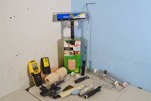 lot 83 image: Assorted Lot - Household Paint Supplies