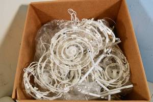 lot 92 image: Bulk Outdoor Christmas String Lights