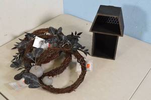 lot 124 image: 3ct Seasonal Decorative Wicker Wreath Small  Novelty Wood Shelf Haunted House Halloween Decoration