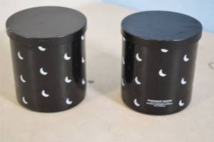 lot 129 image: 2ct Hyde and Eek Scented Candle Midnight Moon Black White Moons Halloween Scented 2 Wick (Smells quite nice)