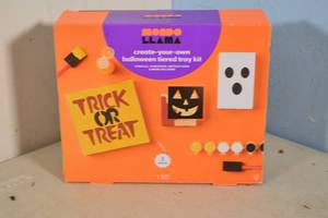 lot 127 image: 2ct Mondo Llama Create-Your-Own Halloween Tiered Tray Kit
