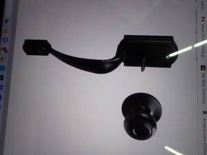 DEFIANT Castle Aged Bronze Door handset with Hardford Knob