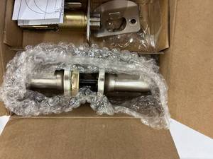 DELANEY Callan Reversible Entrance Lock Satin Nickel Bennet