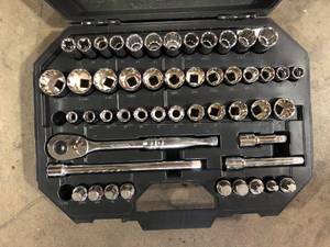 lot 22 image: Husky 12 in. Drive Mechanics Tool Set (52-Piece)    Customer Returns See Pictures