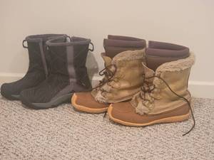 lot 52 image: Womens Size 10 Boot Group