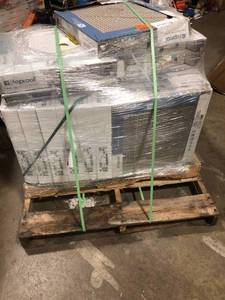 lot 54 image: Pallet of Lifeproof Carrara 18 in. x 18 in. Glazed Porcelain Floor and Wall Tile (17.6 sq. ft.  case) Customer Returns See Pictures