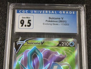lot 10 image: 2021 Pokemon Evolving Skies Suicune V #173203 CGC 9.5