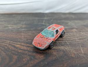 lot 6 image: Hot Wheels Redline Car