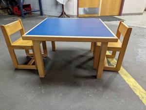 lot 12 image: Homemade Kids Crafting Table