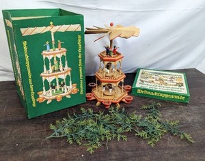 lot 26 image: Germen Wood Carousel
