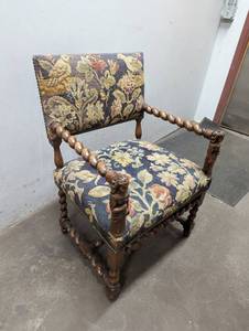 lot 33 image: Hand Carved Chair