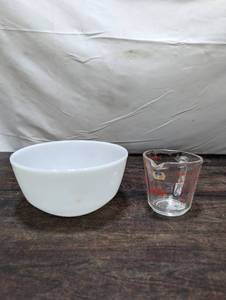 lot 44 image: Fire-King Measuring Cup And Fire-King Bowl