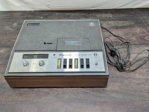 lot 65 image: Magnavox Solid State Stereo Tape Recorder