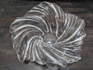 lot 69 image: Mikasa Crystal Bowl