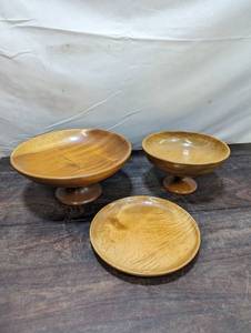 lot 88 image: Three Myrtle Wood Items