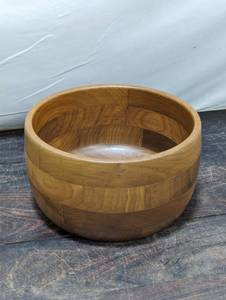 lot 87 image: Kustom Kraft Solid Black Walnut Wood Bowl
