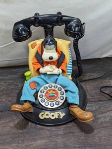 lot 112 image: Goofy Telephone