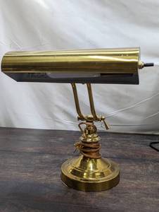 lot 114 image: PianoDesk Lamp
