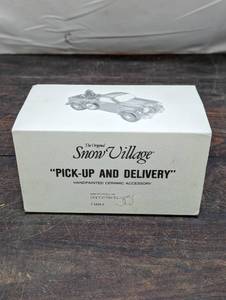 lot 126 image: Department 56 Snow Village Pick-Up And Delivery